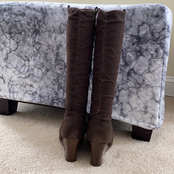 Boots - Picture 4 of 4